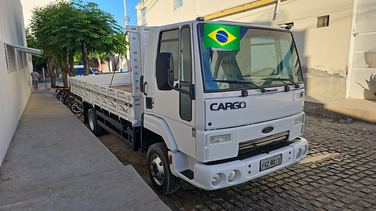 Read more about the article OPORTUNIDADE DE NEGÓCIO: FORD 816 À VENDA